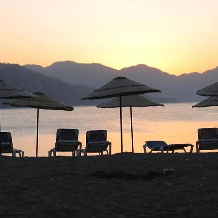 Zeybek Beach Hotel 2* Muğla